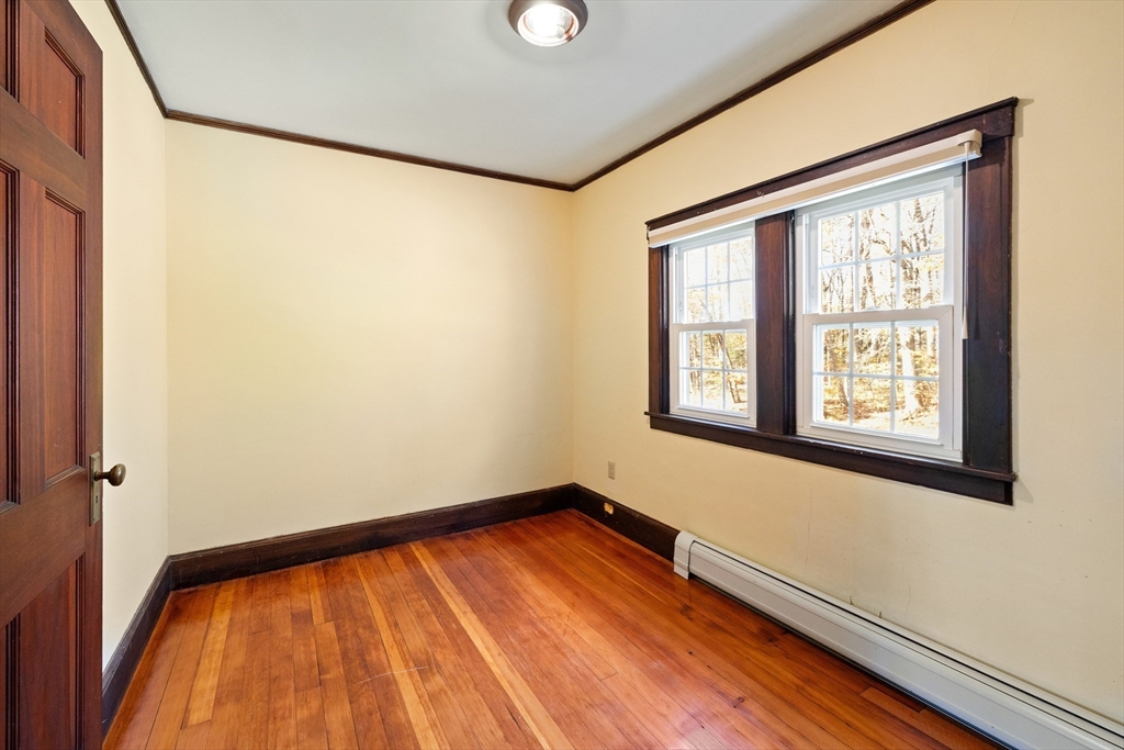 61 Woodlawn Ave