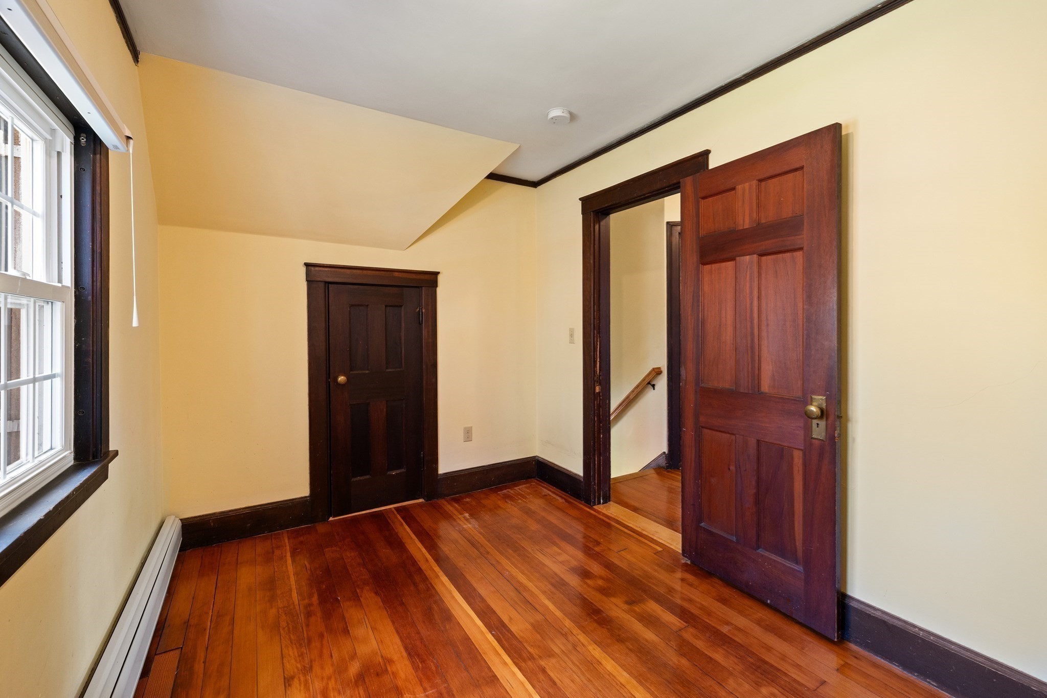 61 Woodlawn Ave