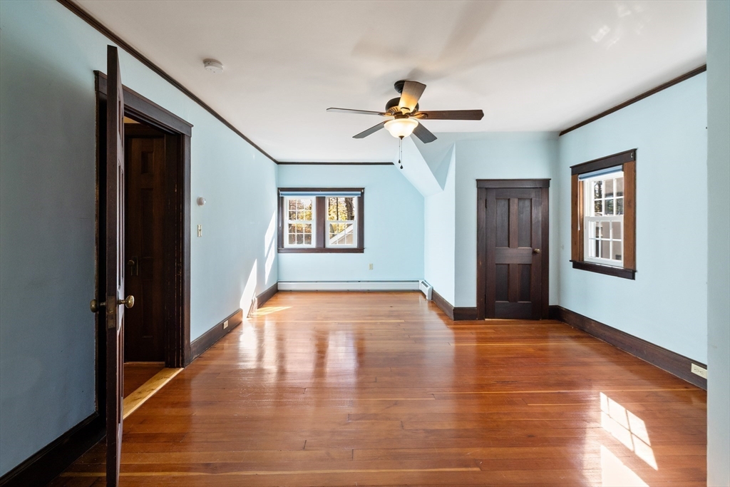 61 Woodlawn Ave