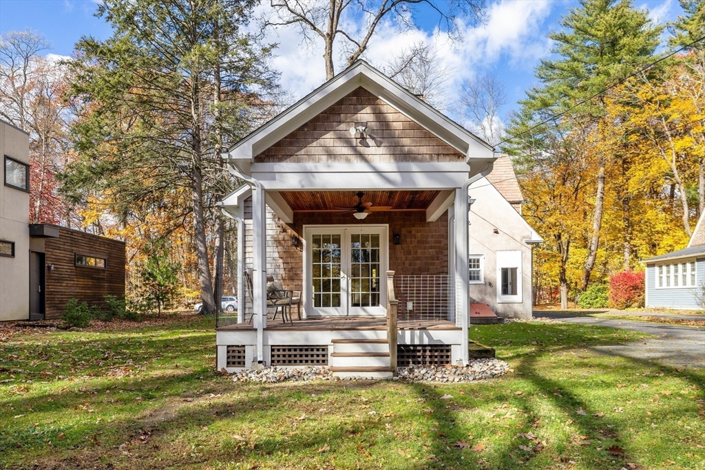 61 Woodlawn Ave