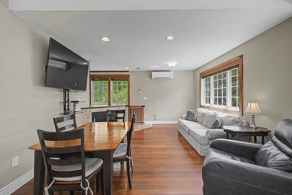 195 Westhampton Rd
