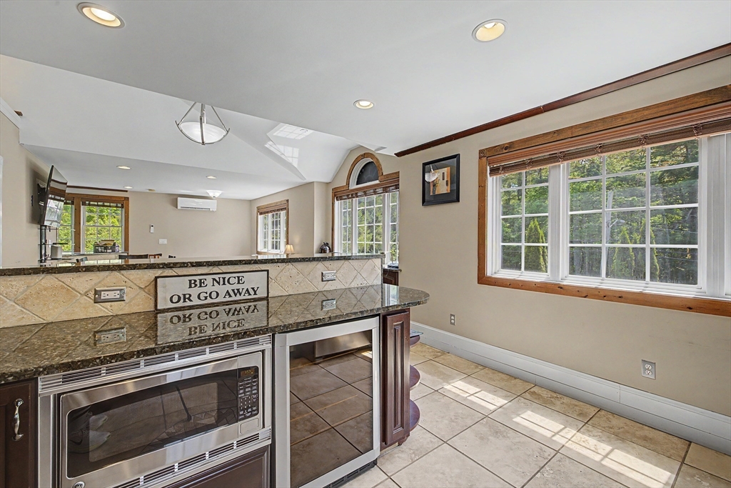 195 Westhampton Rd