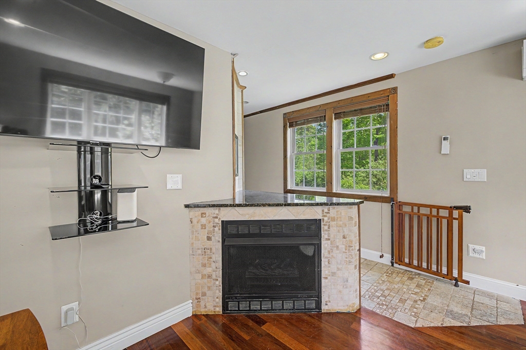 195 Westhampton Rd