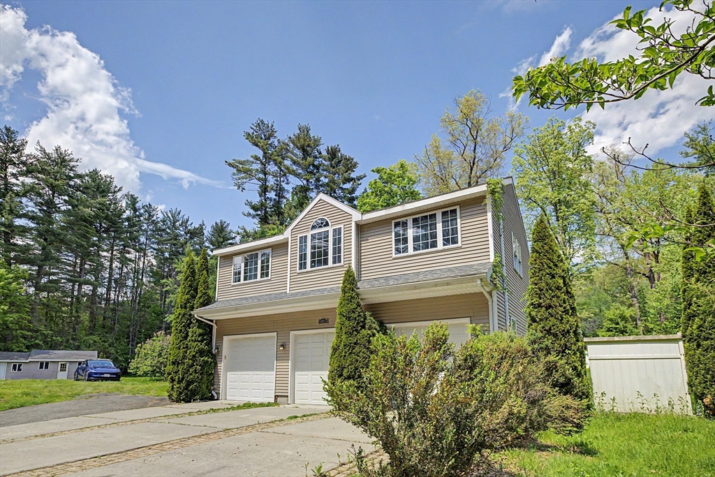 195 Westhampton Rd