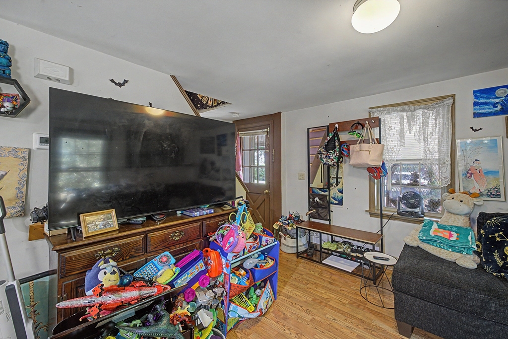 166 Summer St