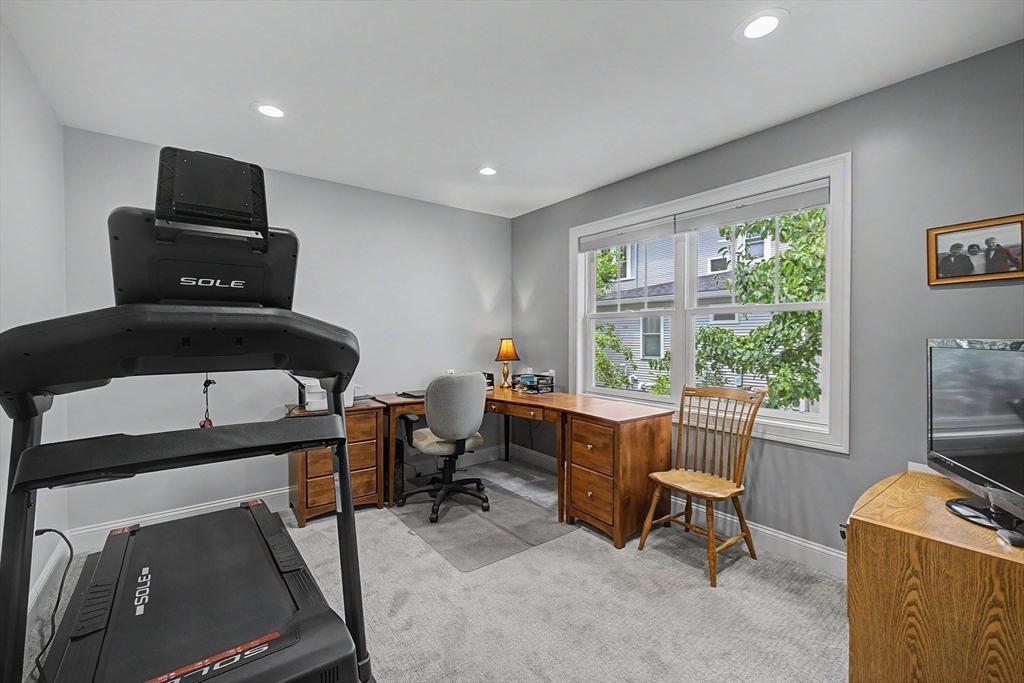 29 Woodbine Ave