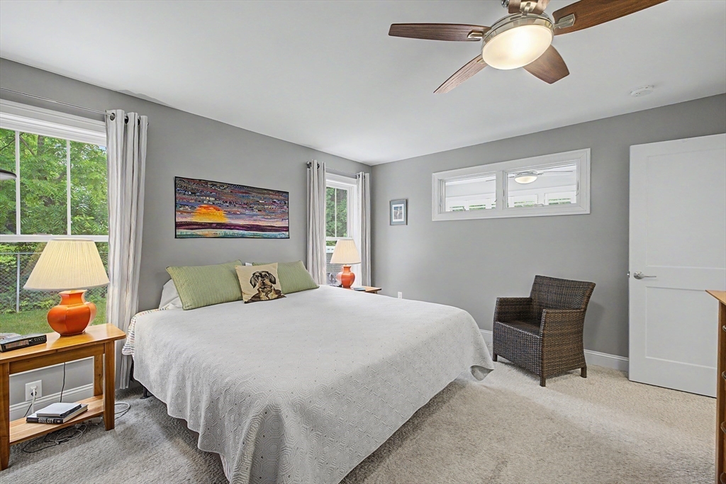 29 Woodbine Ave