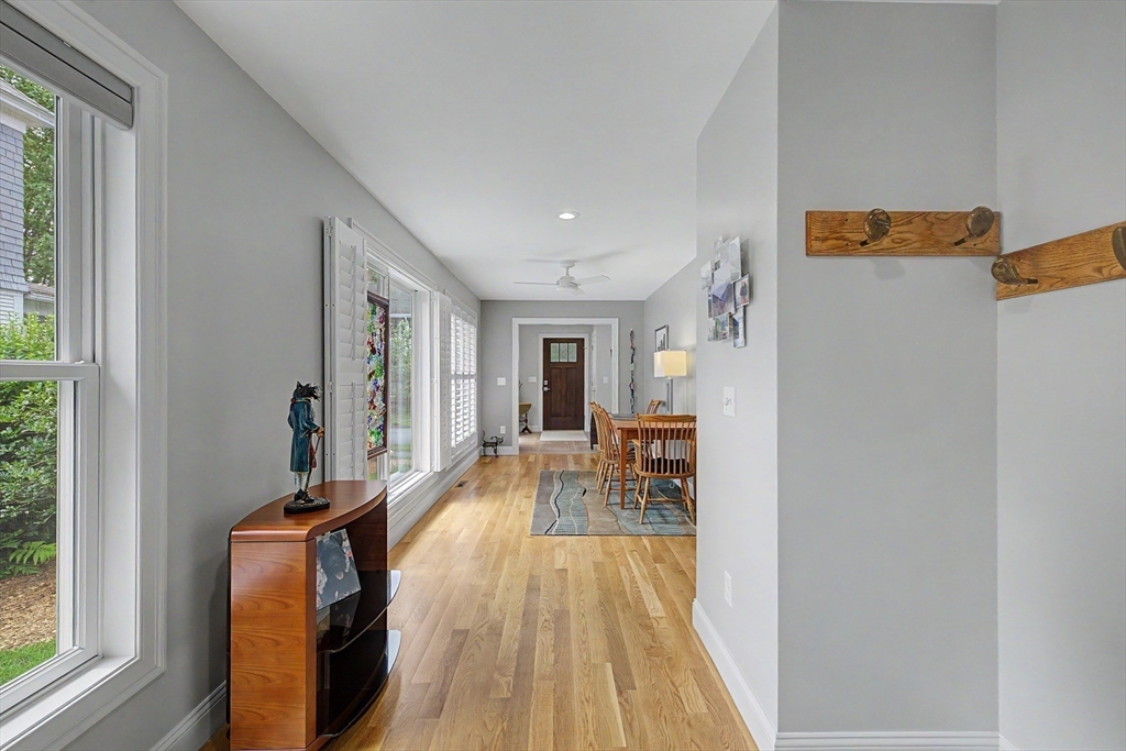 29 Woodbine Ave