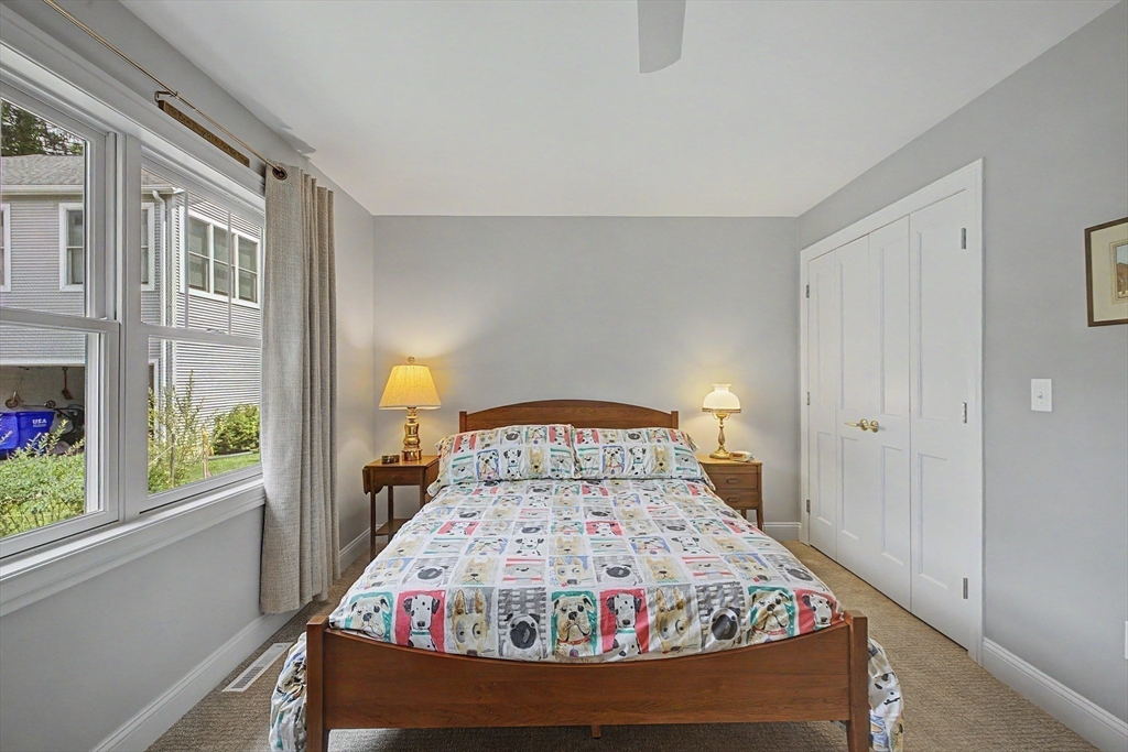29 Woodbine Ave