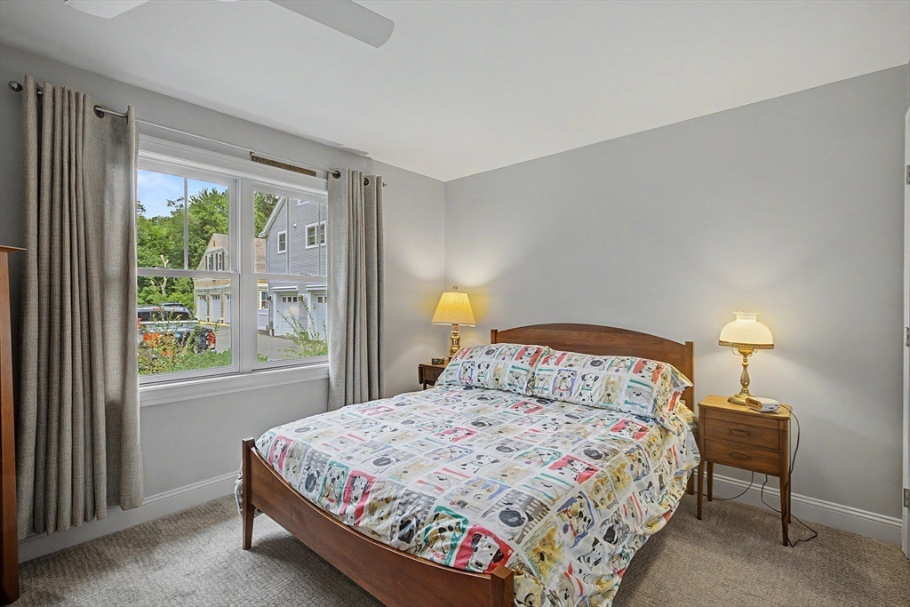 29 Woodbine Ave