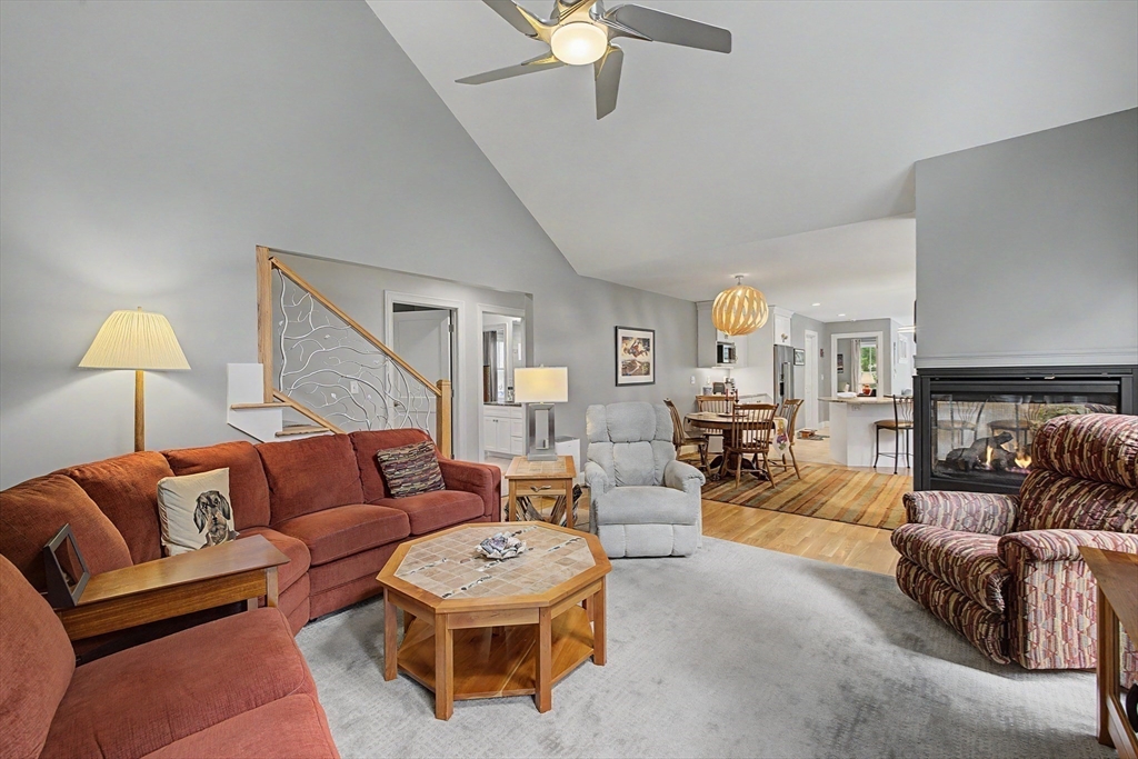 29 Woodbine Ave