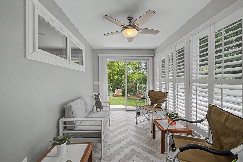 29 Woodbine Ave