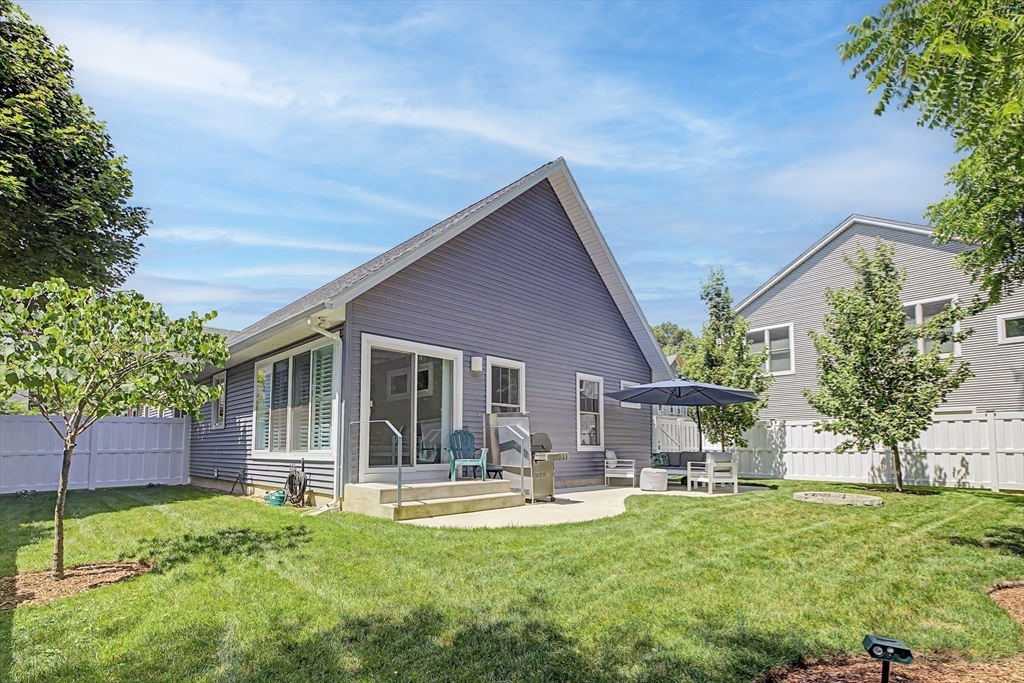29 Woodbine Ave