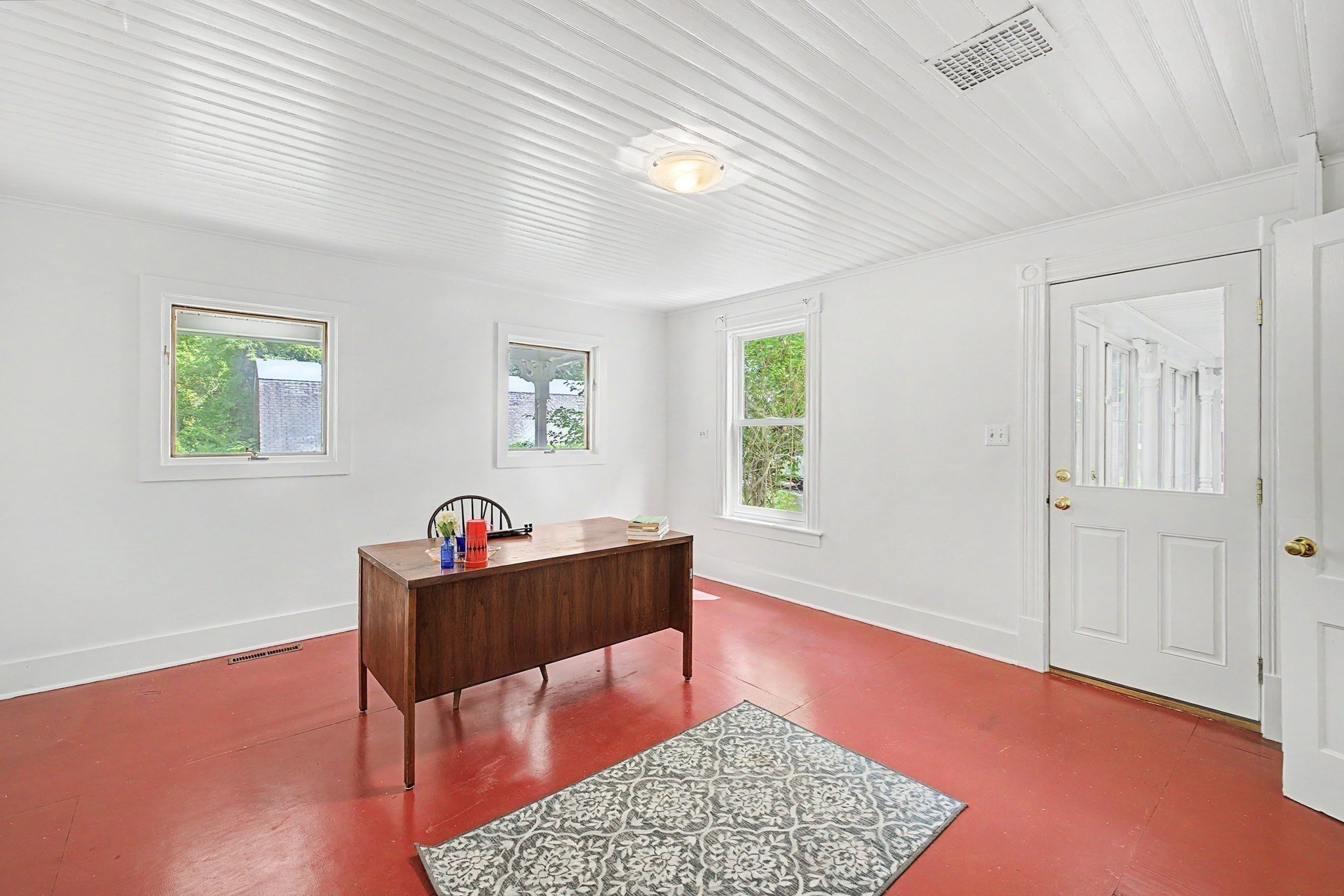 293 Meadow Rd