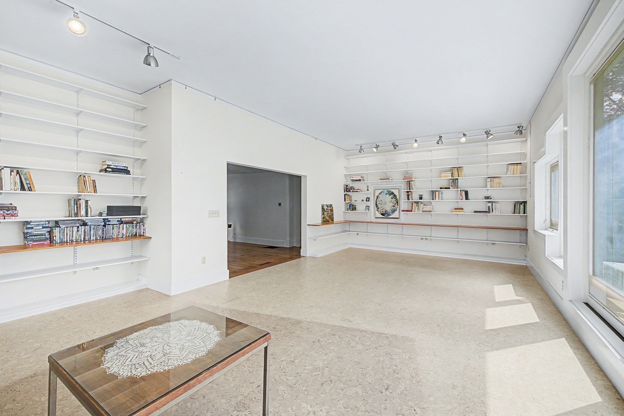 293 Meadow Rd