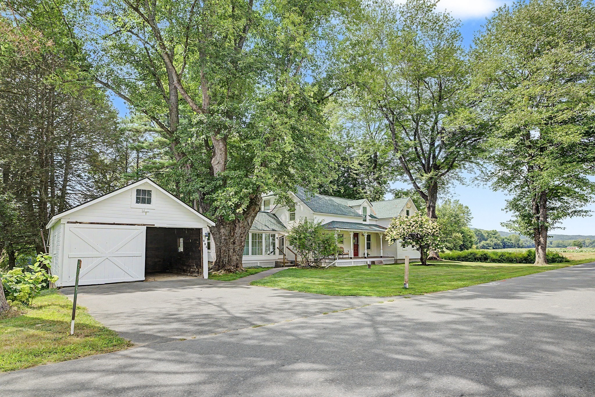 293 Meadow Rd
