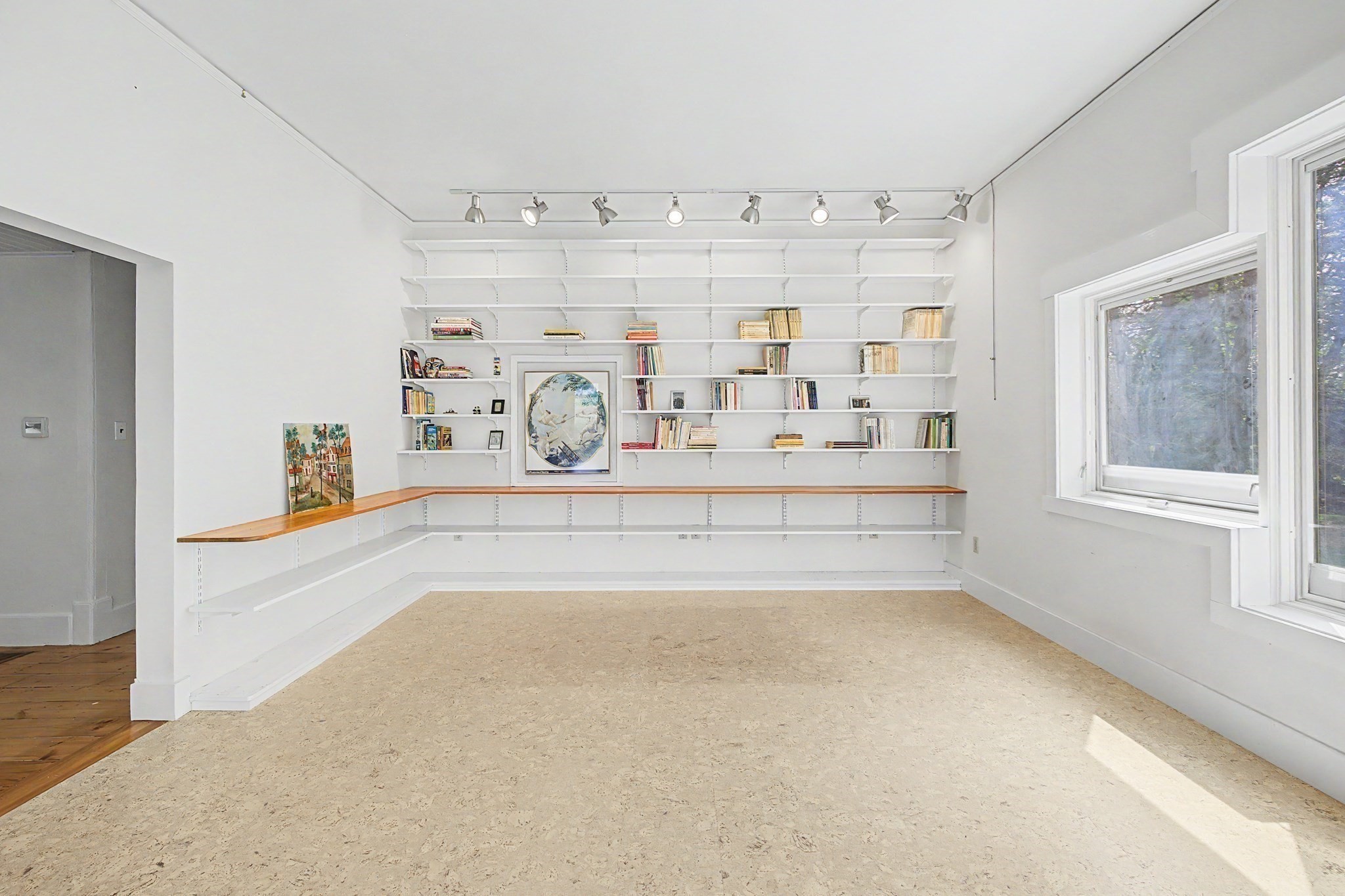 293 Meadow Rd