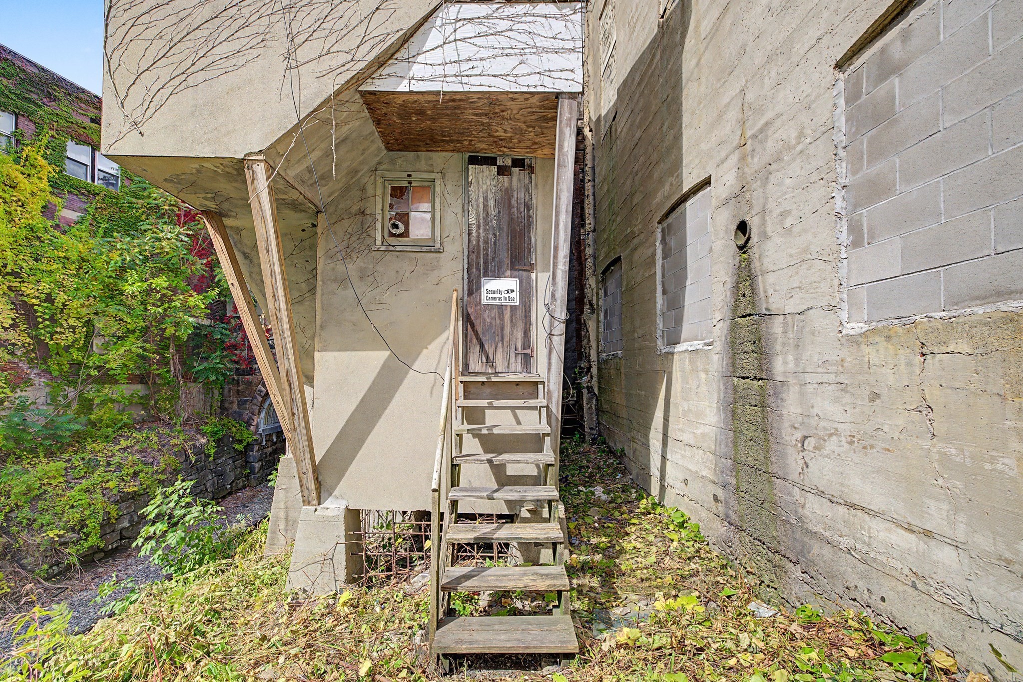 207-209 Main St