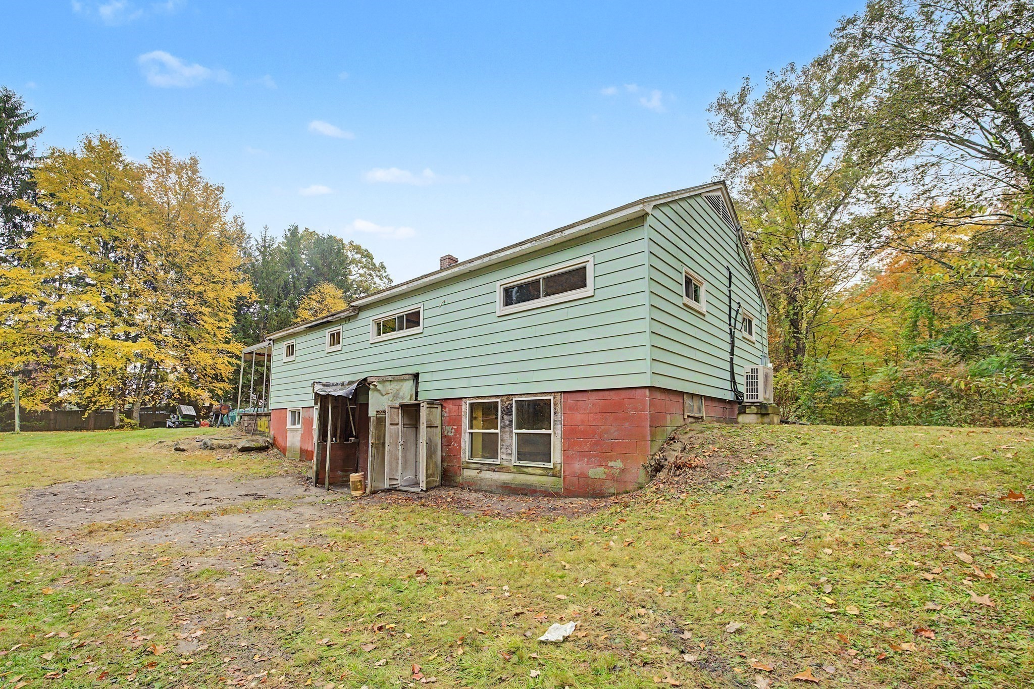 63 Loudville Rd