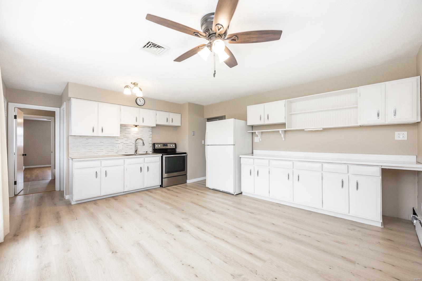 17 Weigela Court