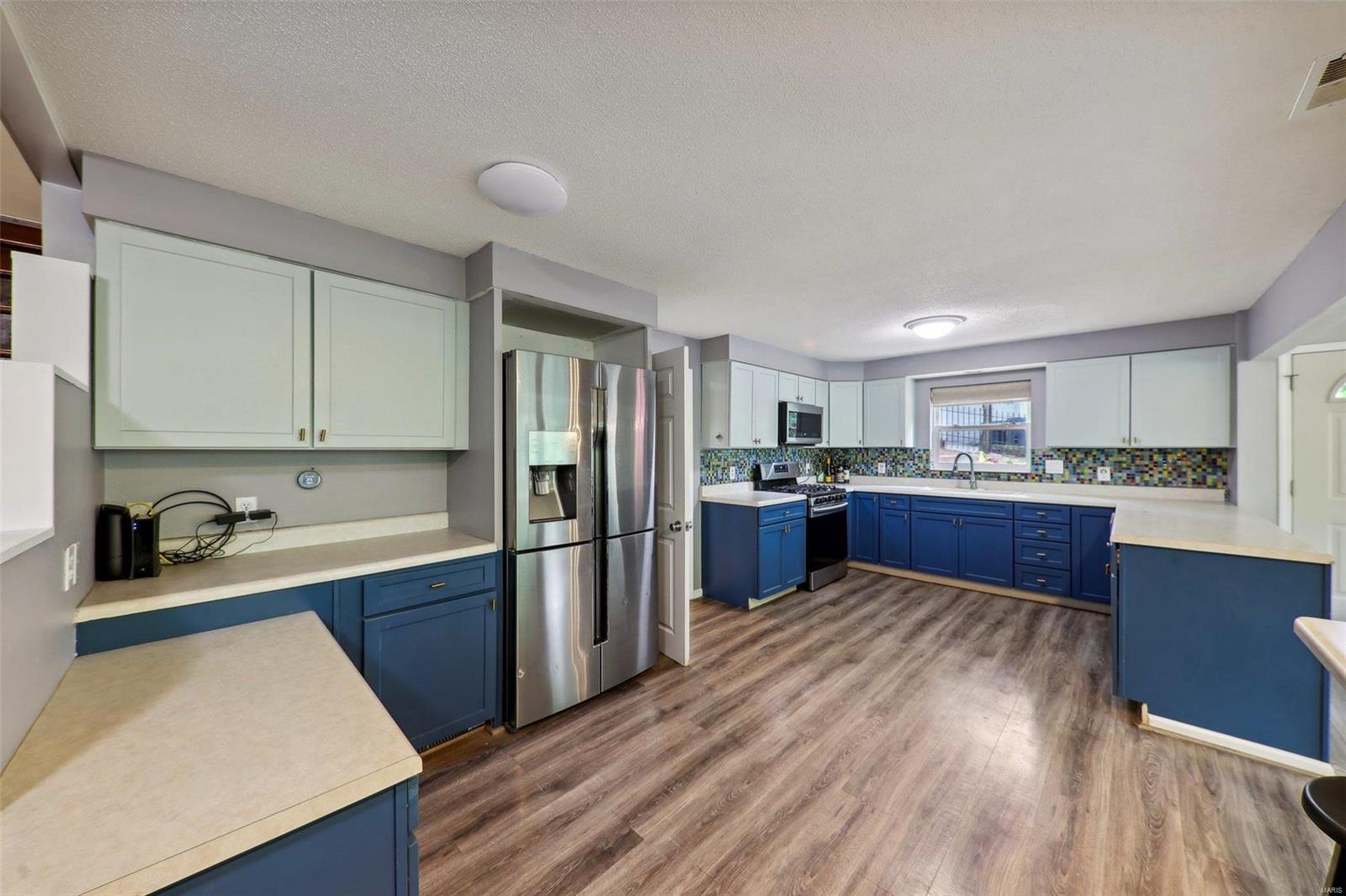 9 Oakdale Lake Circle