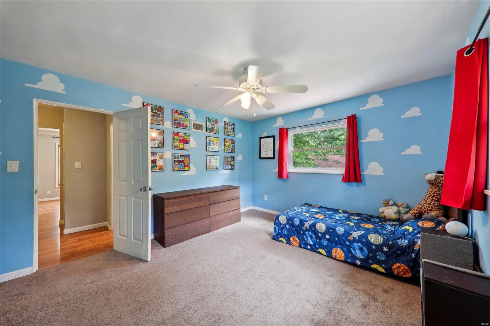 9 Oakdale Lake Circle