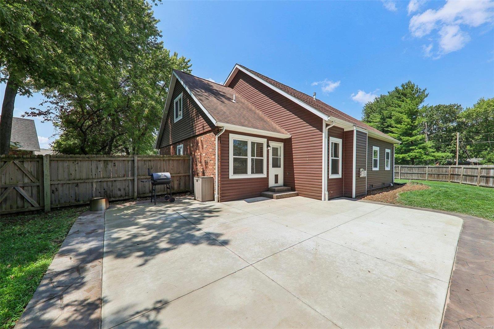 2931 Spruce Hill