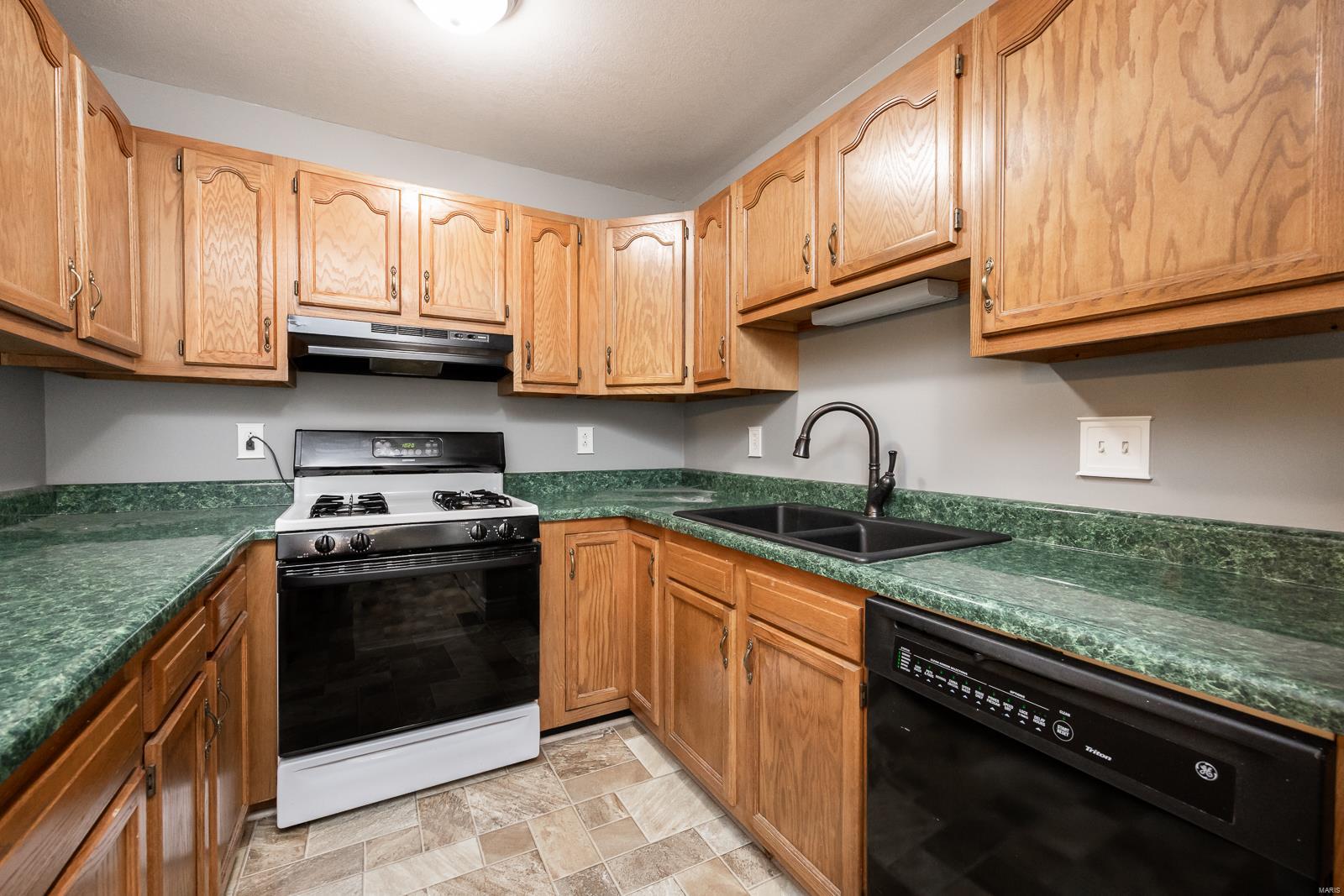 2574 Parkview Drive Unit: 2