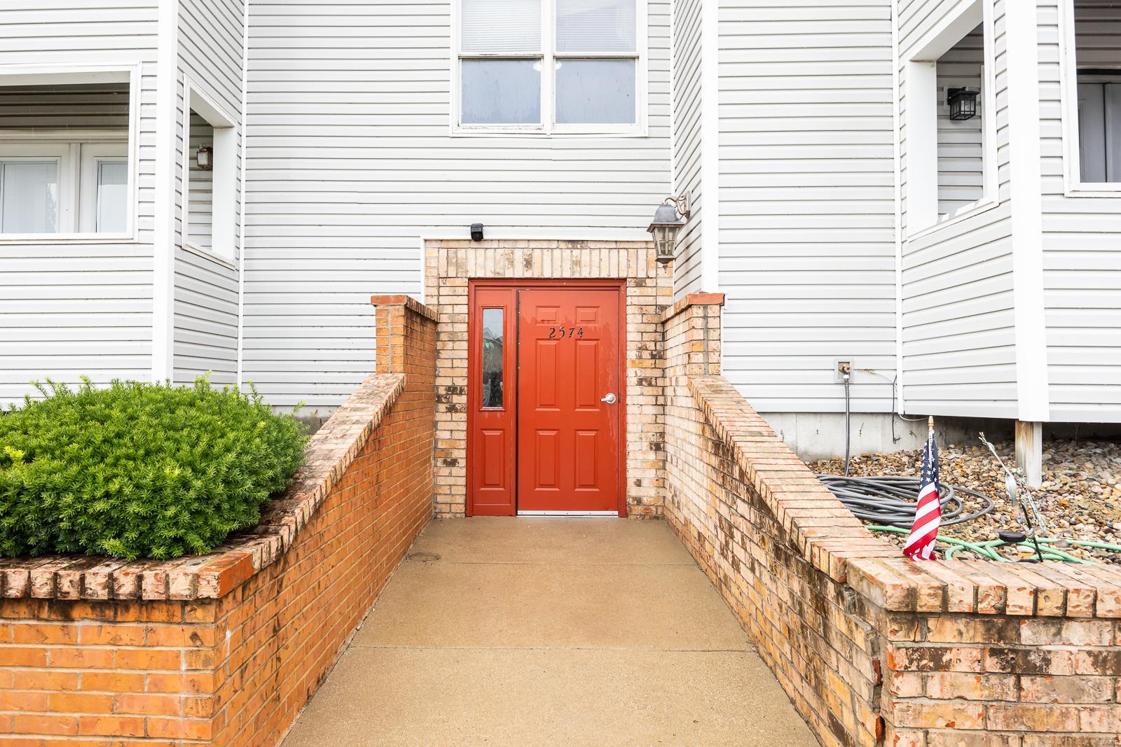 2574 Parkview Drive Unit: 2