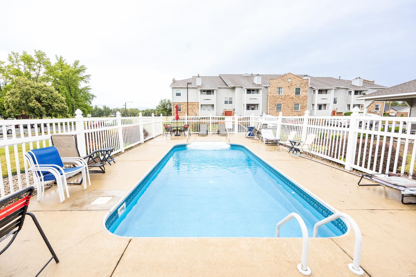2574 Parkview Drive Unit: 2