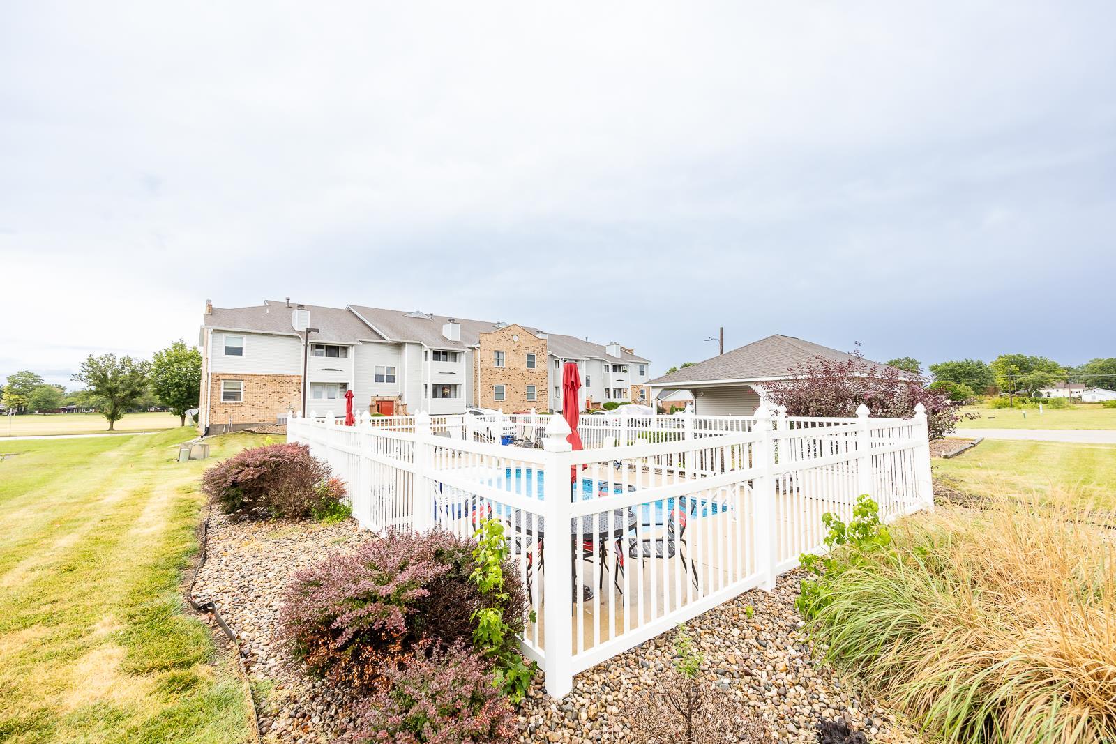 2574 Parkview Drive Unit: 2