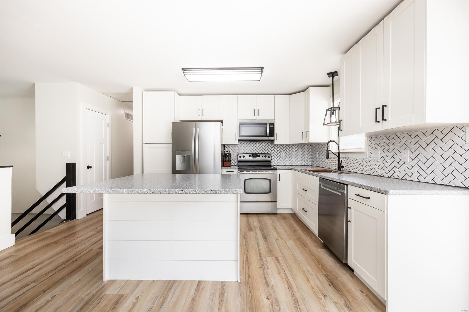 5176 Stephanie Drive