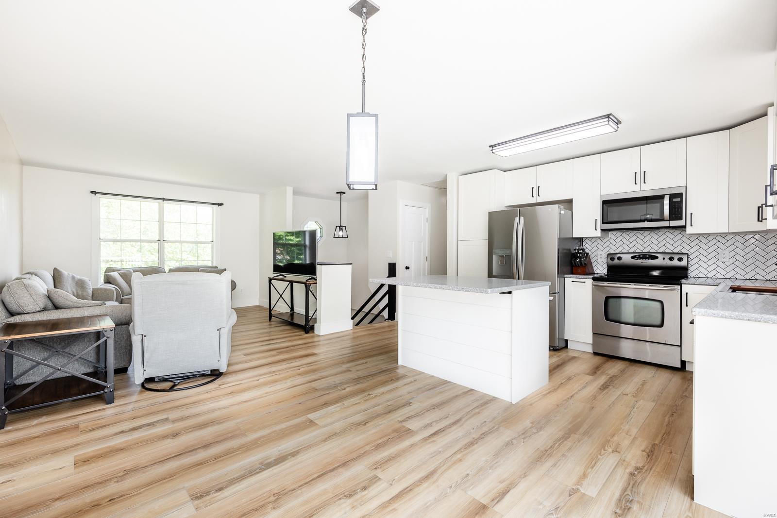 5176 Stephanie Drive