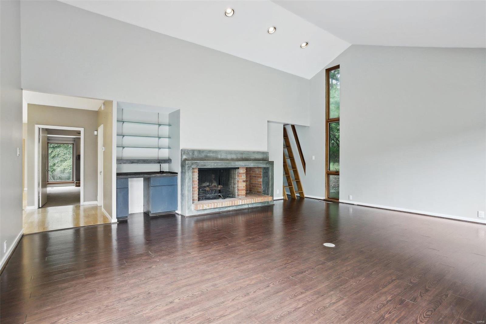 47 Powder Valley Drive