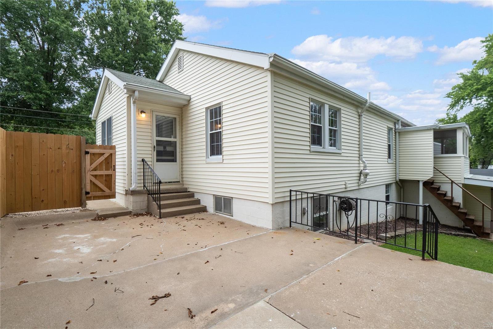 1909 Burling Drive