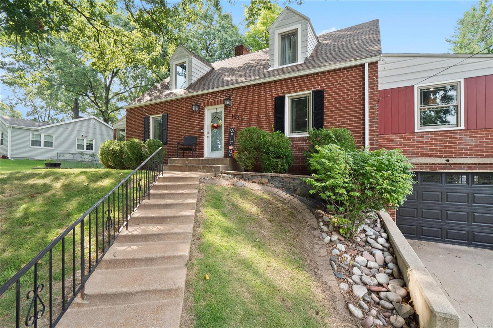 121 Rosewood Lane