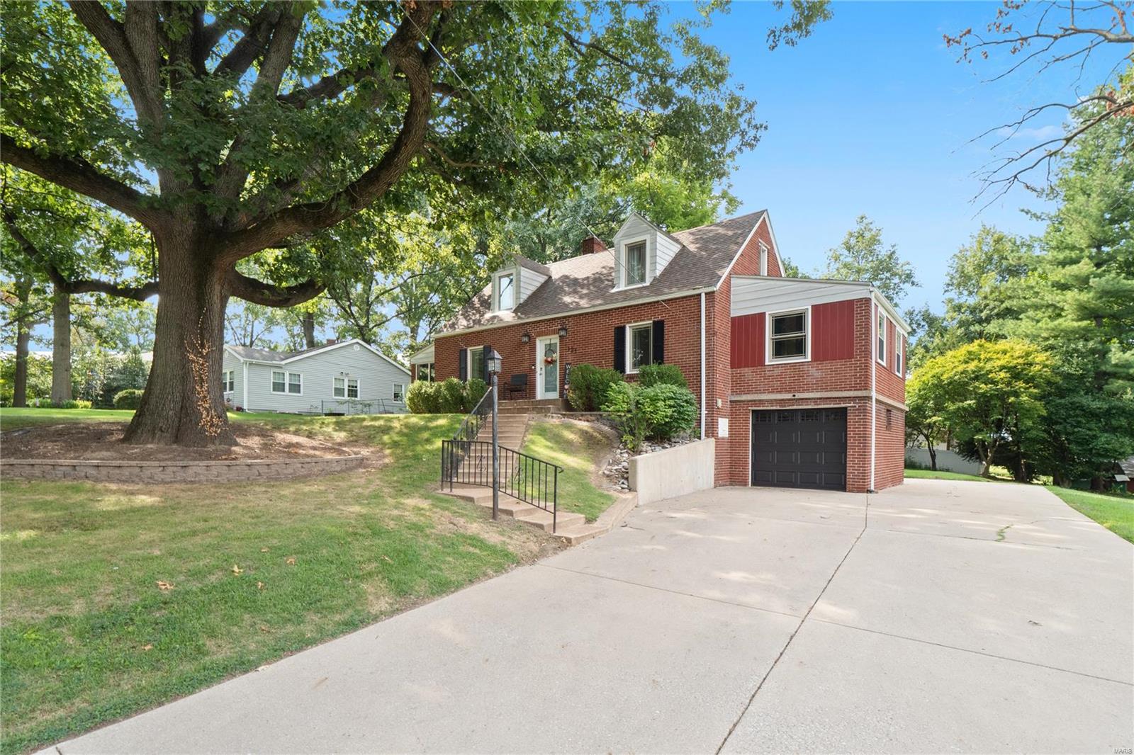 121 Rosewood Lane