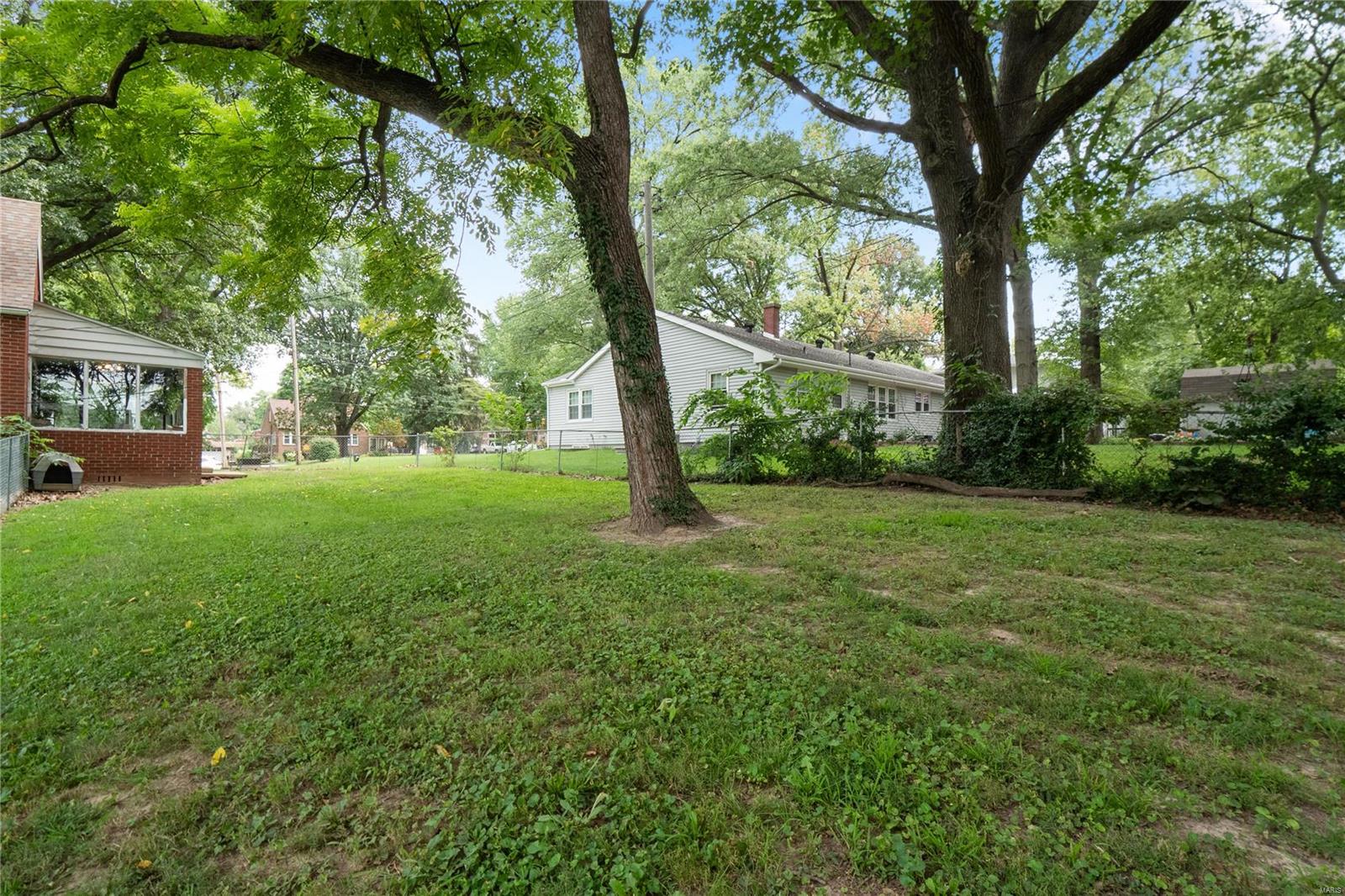 121 Rosewood Lane