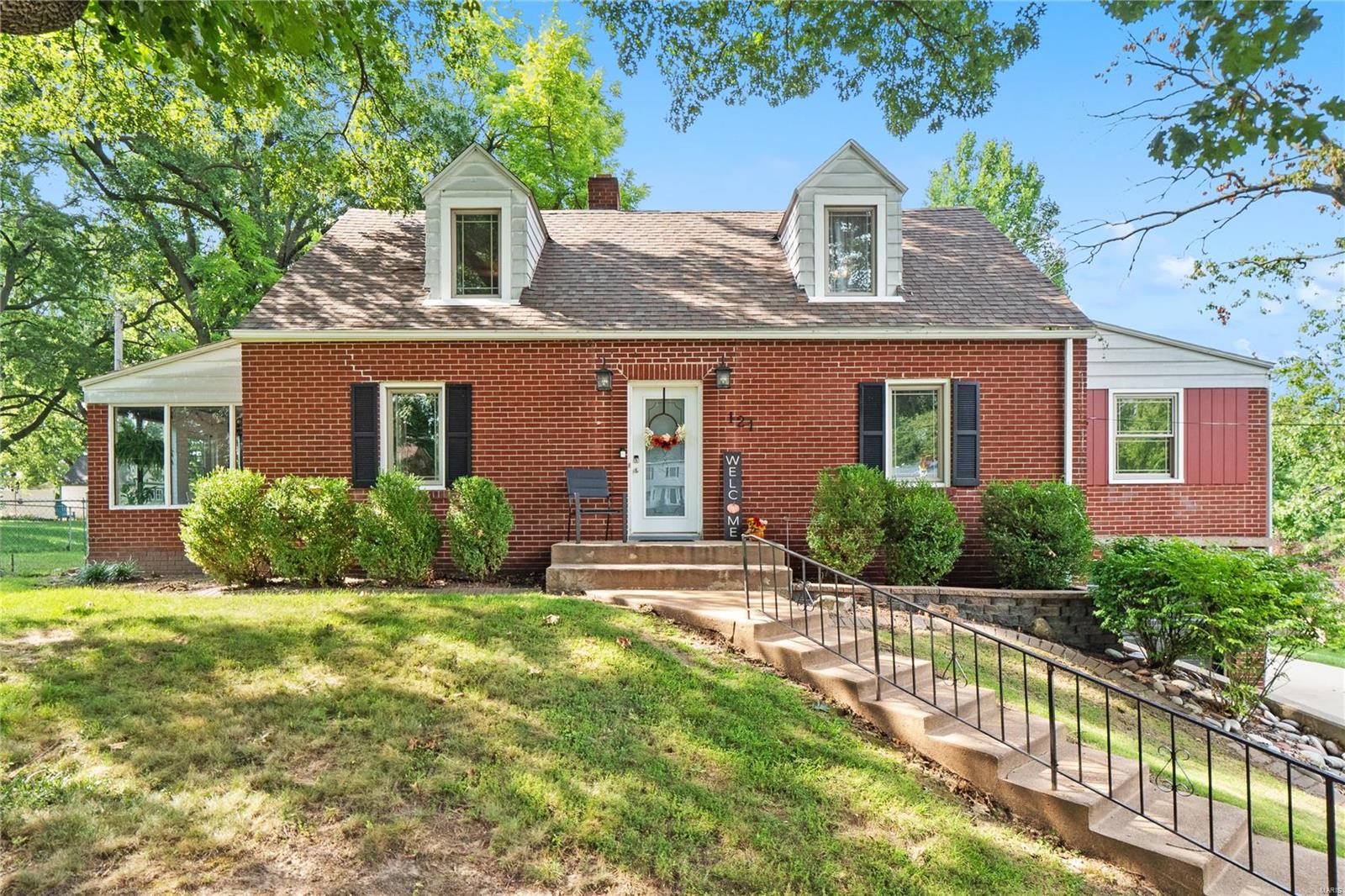 121 Rosewood Lane