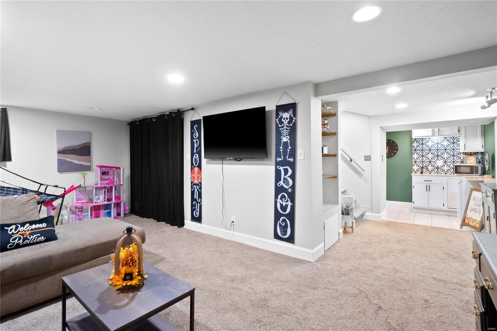 121 Rosewood Lane