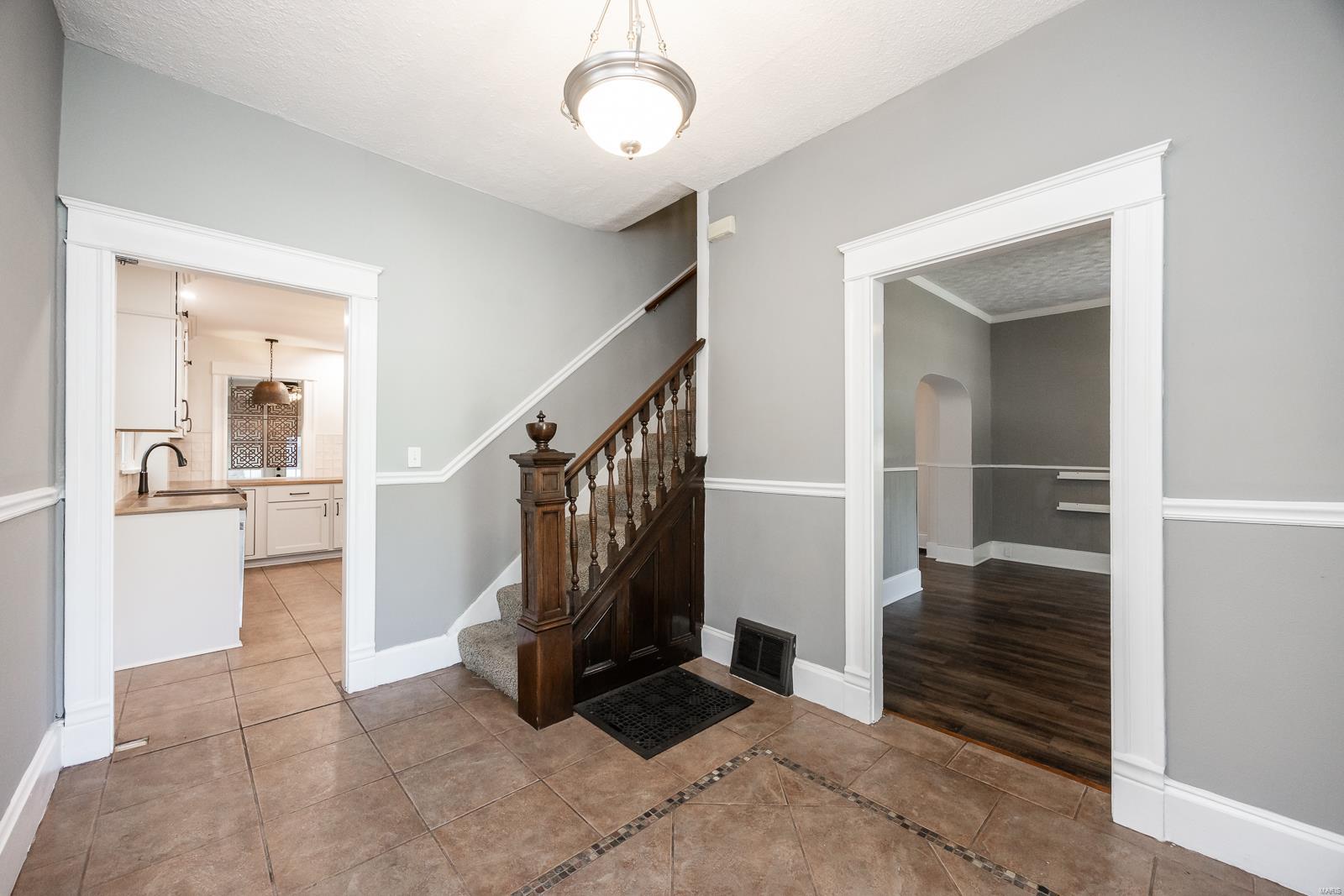 407 Forest Avenue
