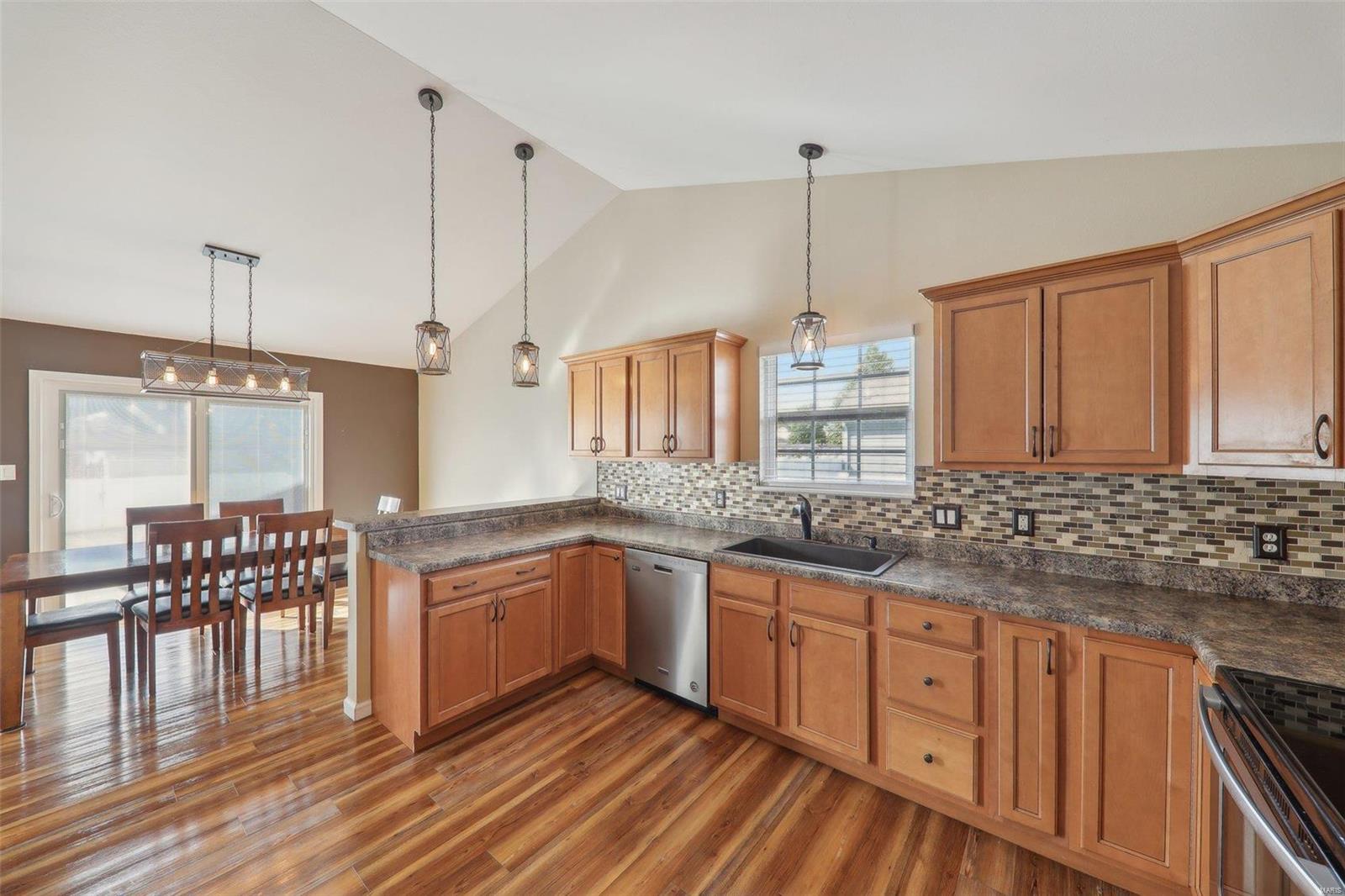 1260 Antique Lane