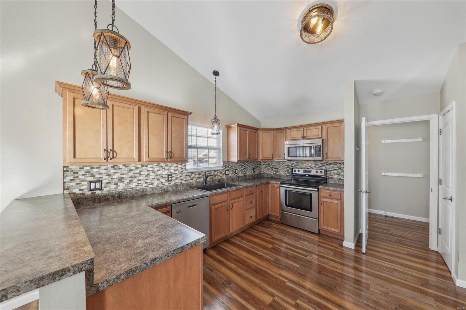 1260 Antique Lane