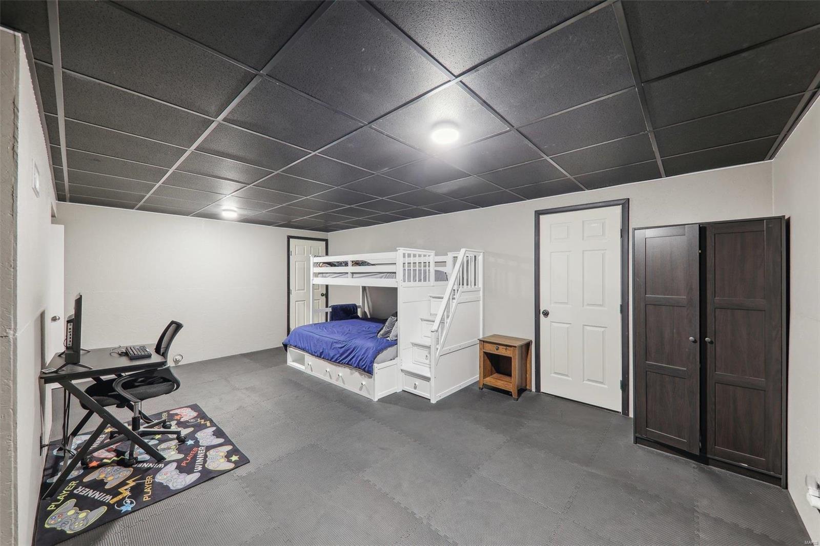 1260 Antique Lane