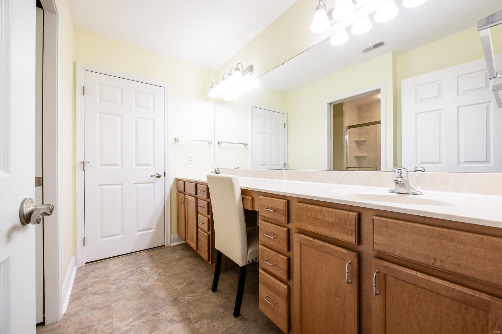 1027 Chapel Hill Drive