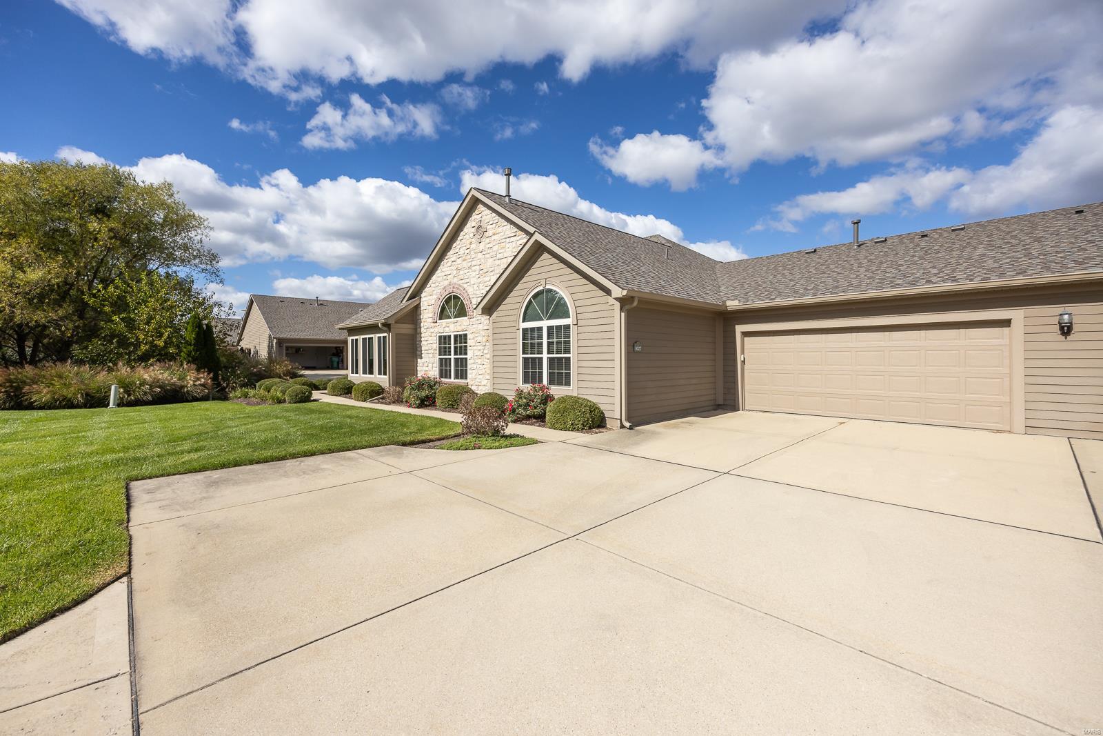 1027 Chapel Hill Drive