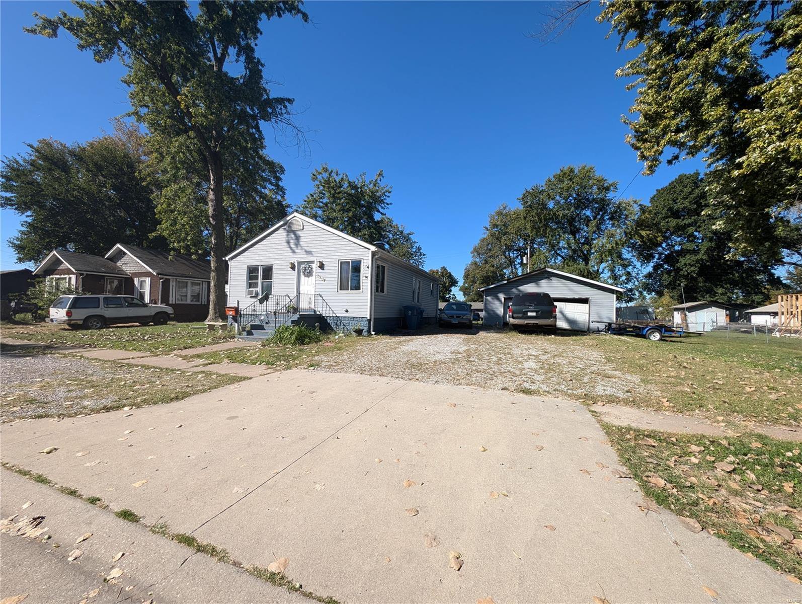 2207 Edna Street