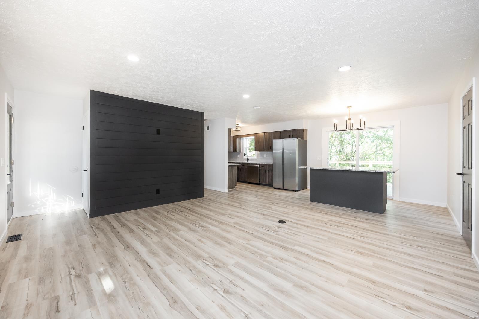 301 Ridgeway Avenue