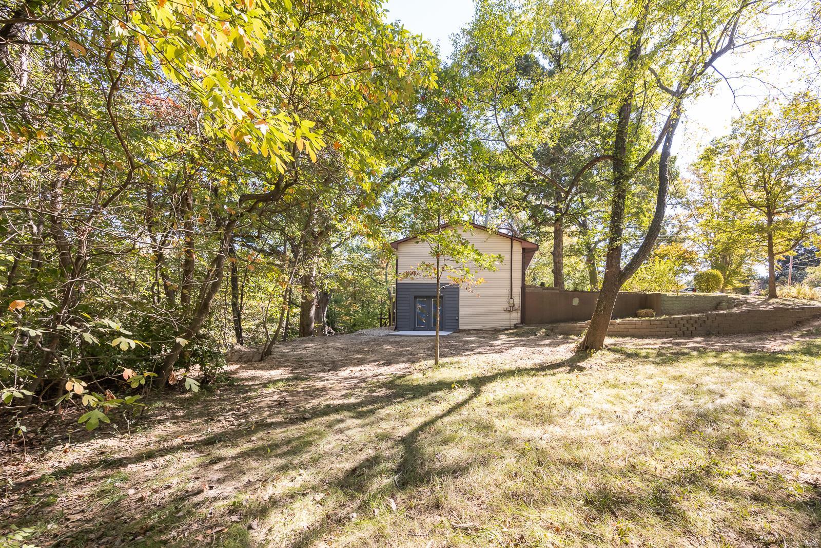 301 Ridgeway Avenue