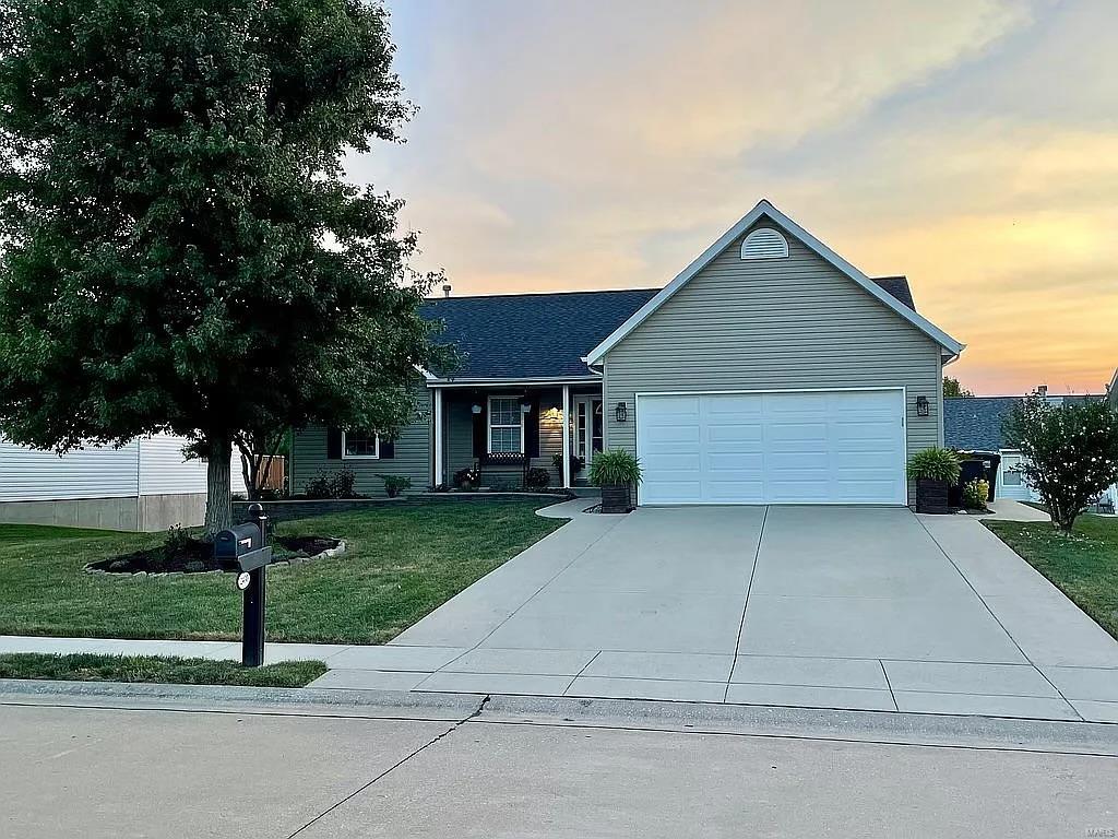 2430 Lakeshore Drive